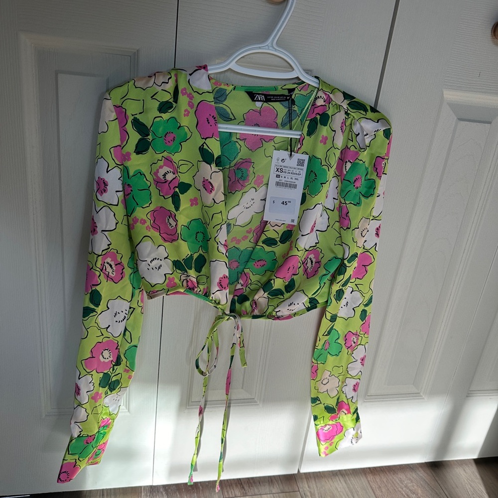 Brand new Zara top